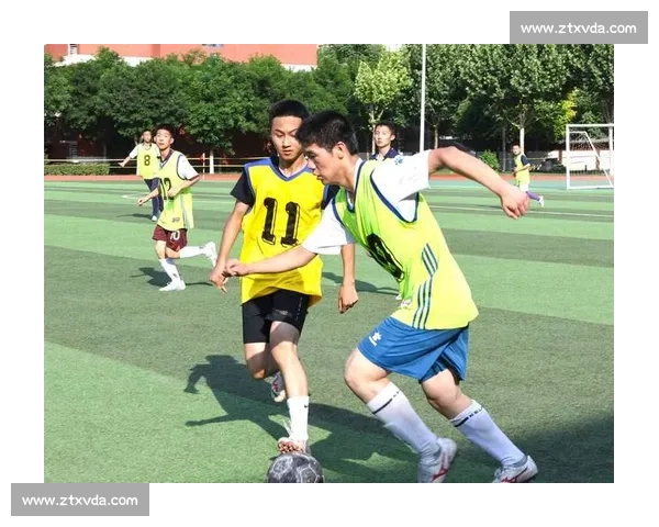 聚焦青春梦想与拼搏精神的足球校园赛事盛典激扬活力与团队荣耀